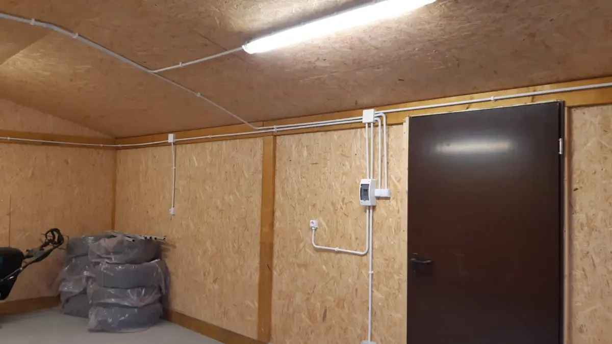 Instalacja elektryczna w garażu